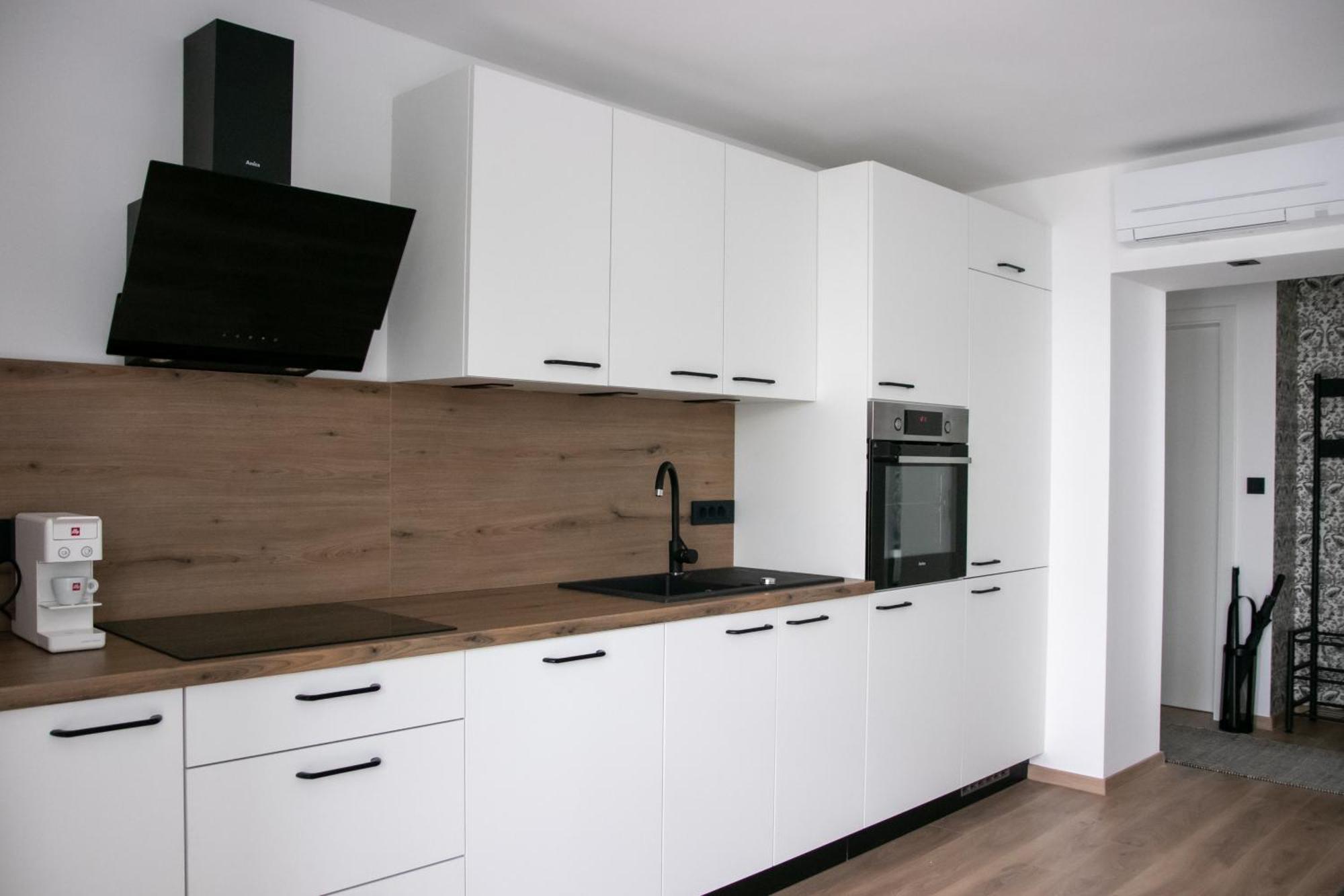 Residence Black&White Λιουμπλιάνα Εξωτερικό φωτογραφία