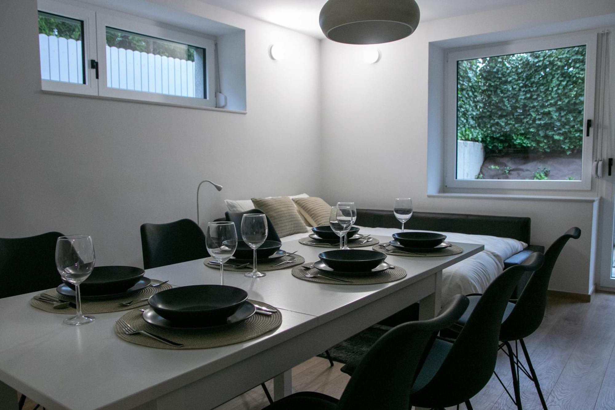 Residence Black&White Λιουμπλιάνα Δωμάτιο φωτογραφία