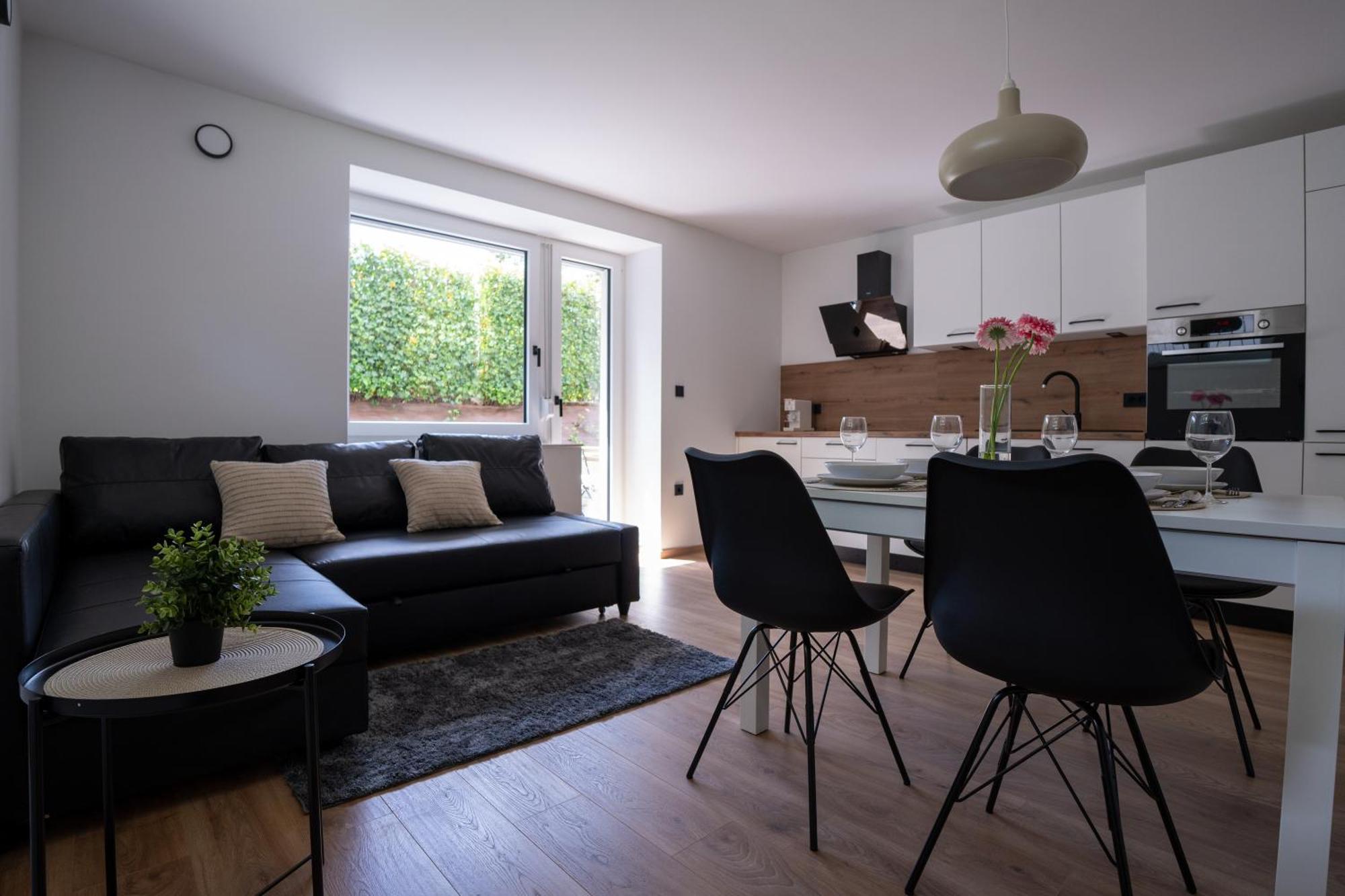 Residence Black&White Λιουμπλιάνα Εξωτερικό φωτογραφία